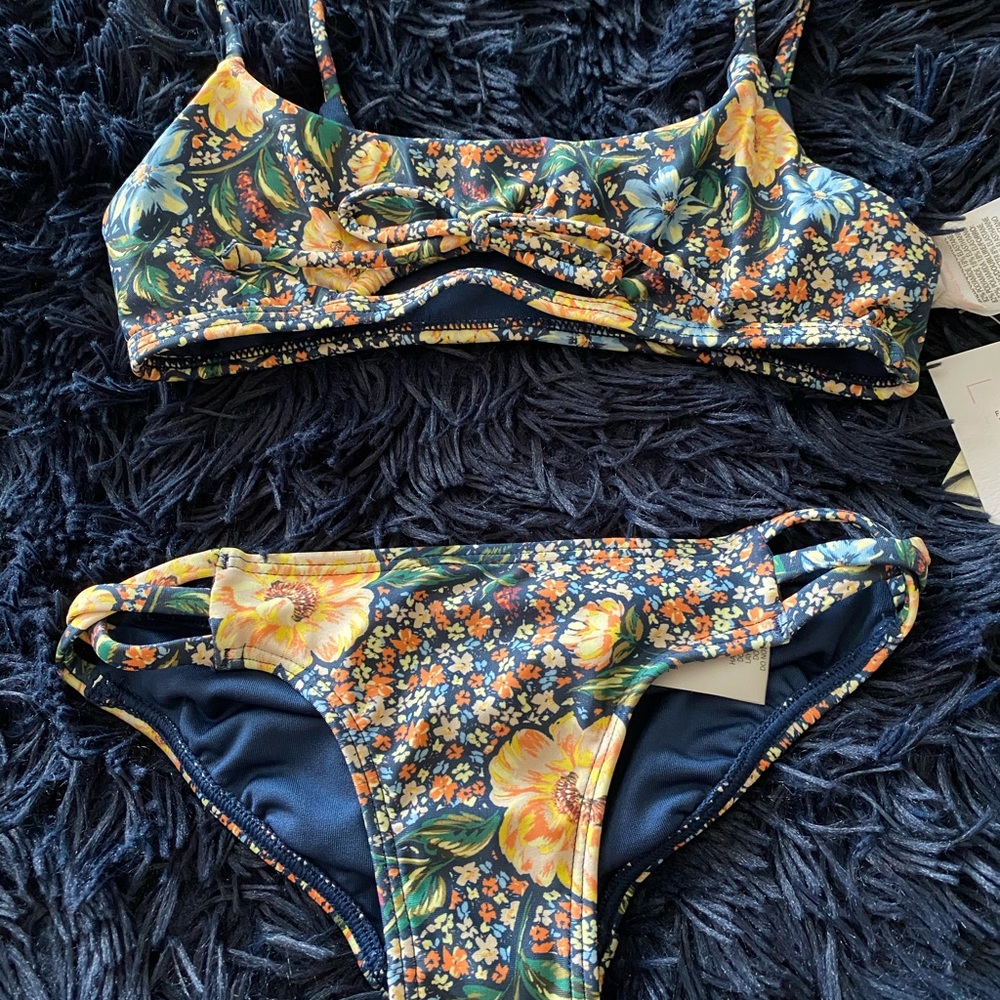O'Neill Boquette Keyhole Bralette BNWT Size 5